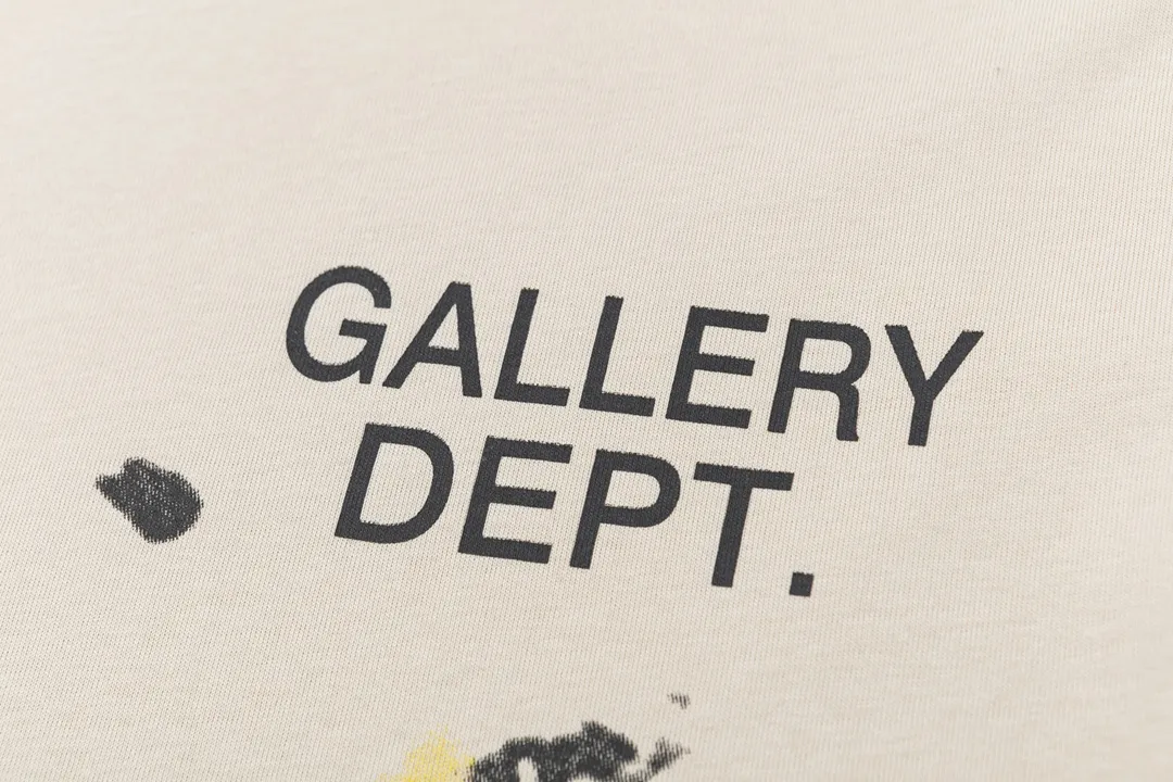 Model D136 Gallery dept American trendy brand full-body dot printed high street short-sleeved T-shirt. The printing is breathable, soft and non-sticky. After shrinking and shaping, it is soft, comfortable and breathable, does not pill, does not fade or change shape, S to XL, p110
